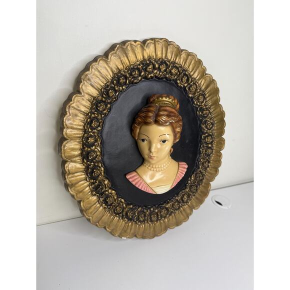 Antique Victorian Lady Sculpture Bust Hanging Oval Chalkware Frame, Baroque - Picture 4 of 8